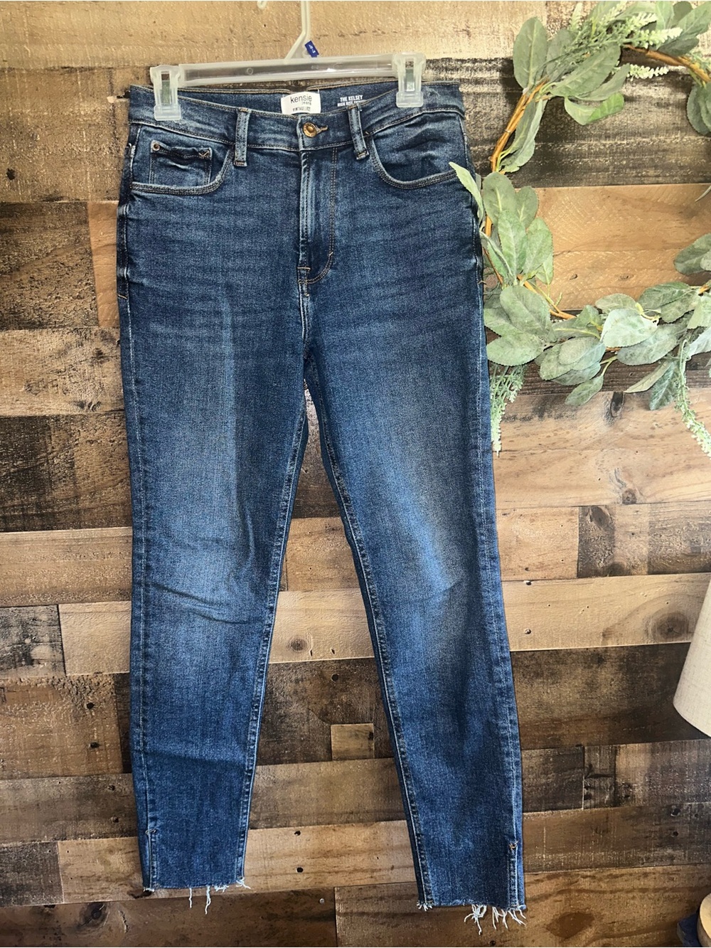 Kensie Dark Blue Skinny Jeans - High-Rise, size 6